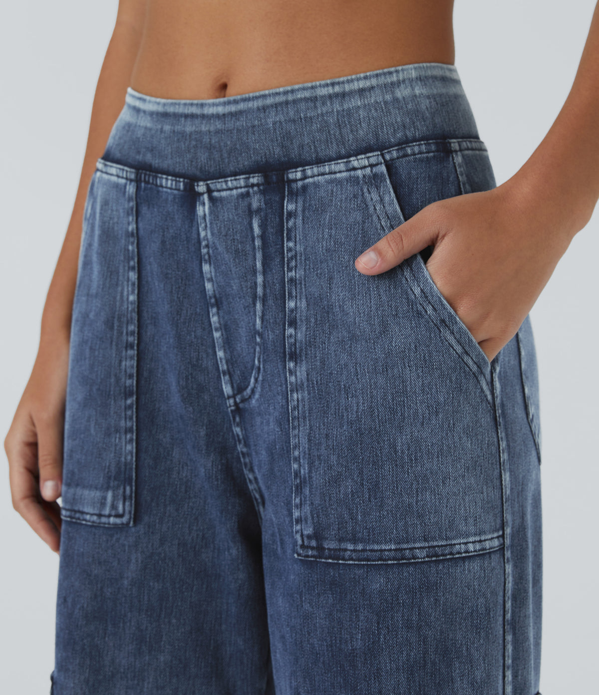 Mid-Rise Straight-Leg Cargo Jeans – Washed Blue