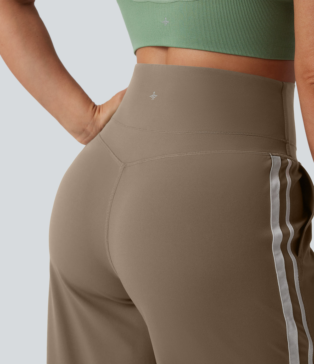 High-Waisted Side-Stripe Baggy Trousers – Brown